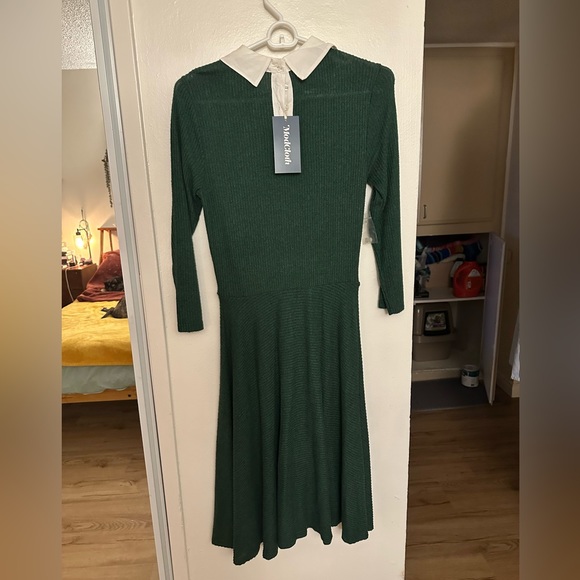 NWT ModCloth green knit dress w/ collar - Picture 2 of 2